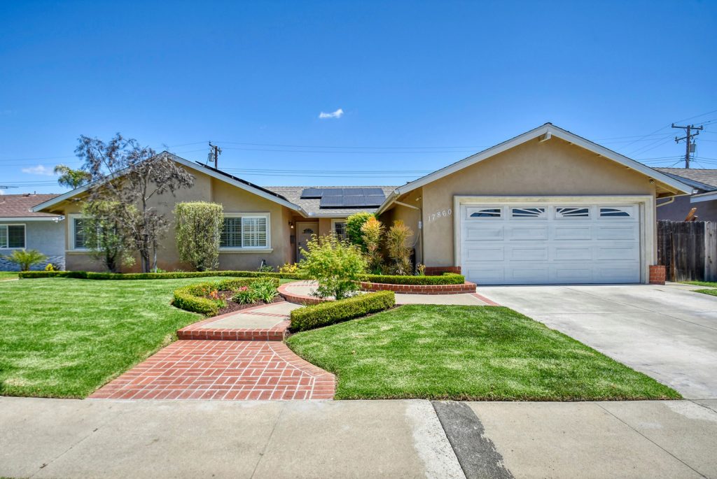 Kathy and Bev | 17860 Elm Street, Fountain Valley class=