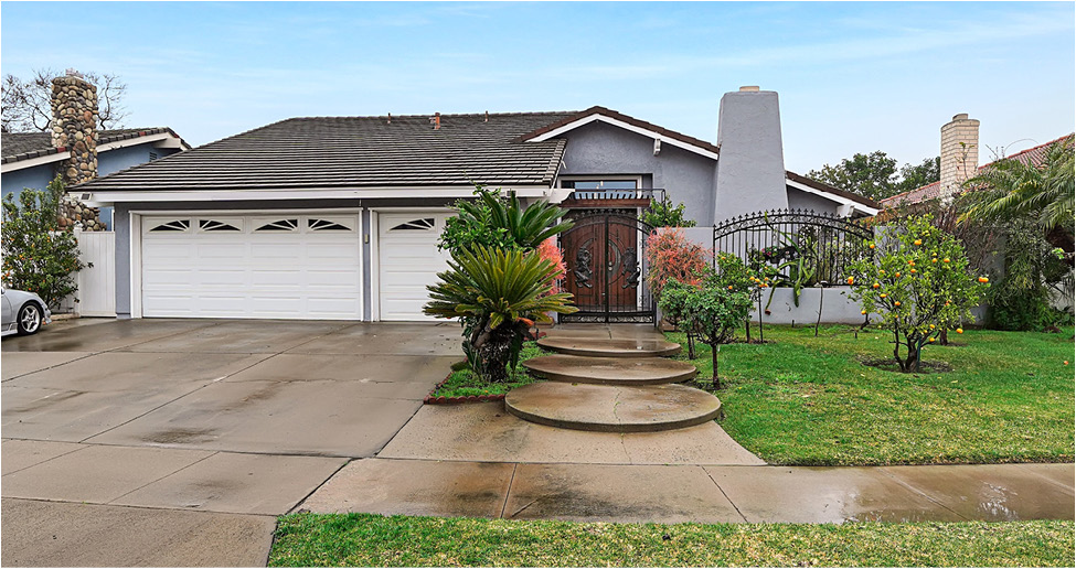 Tuyen | 17830 Winterberry St, Fountain Valley class=