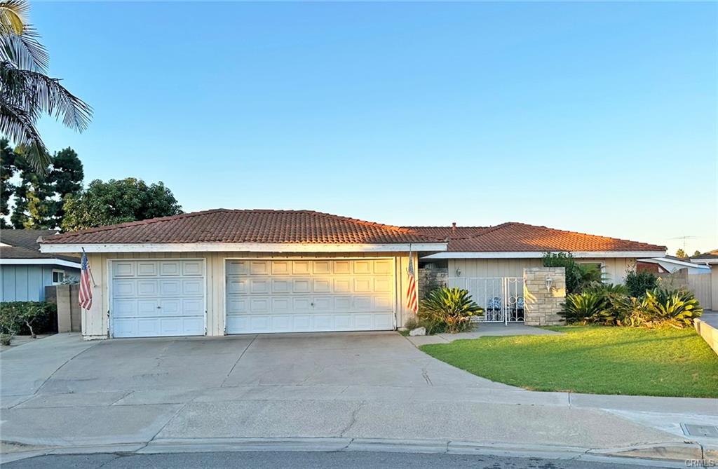 Edward | 18199 Redbud Cir, Fountain Valley class=