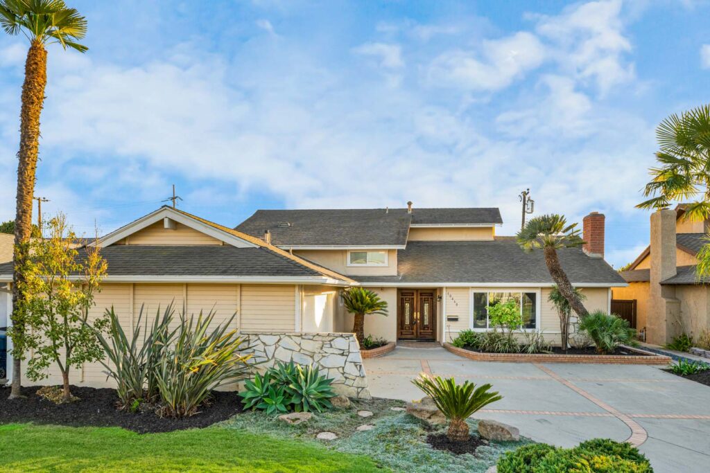 Katherine | 10460 Teal Circle, Fountain Valley class=